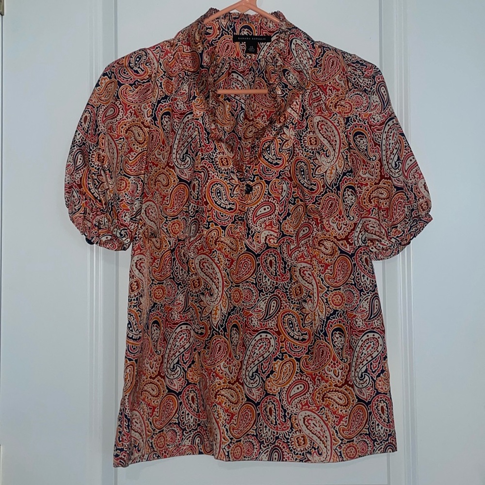 Banana Republic Silk Paisley Short Sleeve Peasant Shirt. Size XS
